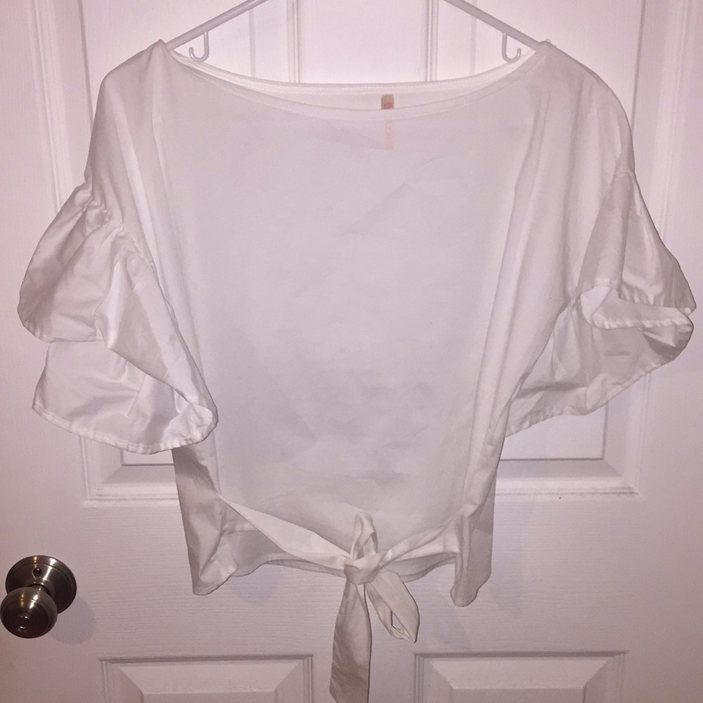 Cotton puffy ruffle sleeve top